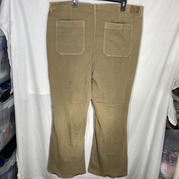 AMERICAN EAGLE Pants Super High Rise Flare Stretch Womens 22 Long Tall Tan Khaki - Picture 2 of 14